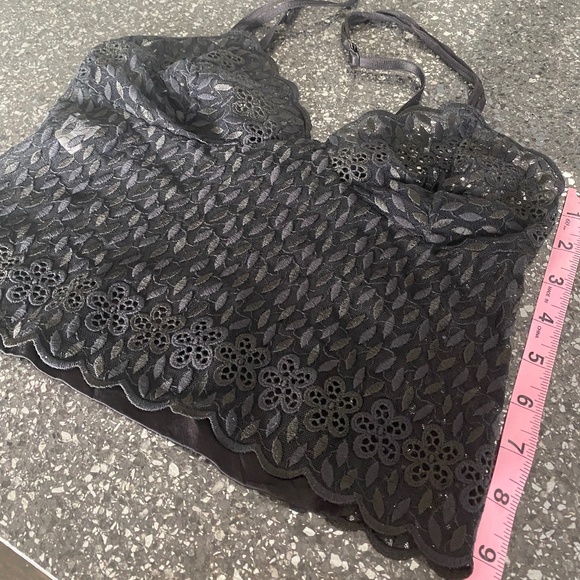 On Gossamer Black Cami with Detailed Stitching Size Small - Picture 4 of 4